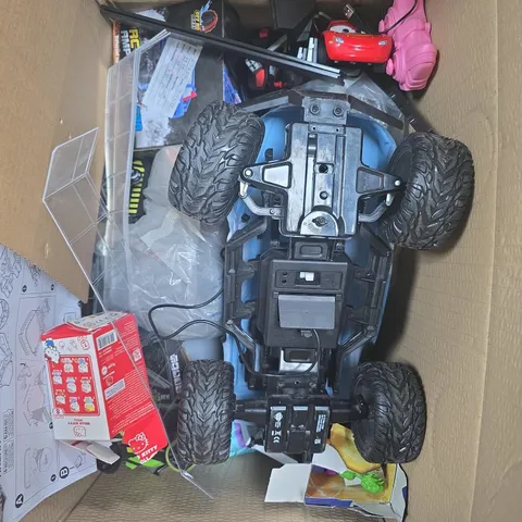 APPROXIMATELY 15 ASSORTED TOYS & GAMES PRODUCTS TO INCLUDE RC CAR, ACTION FIGURE, DOLL ETC 