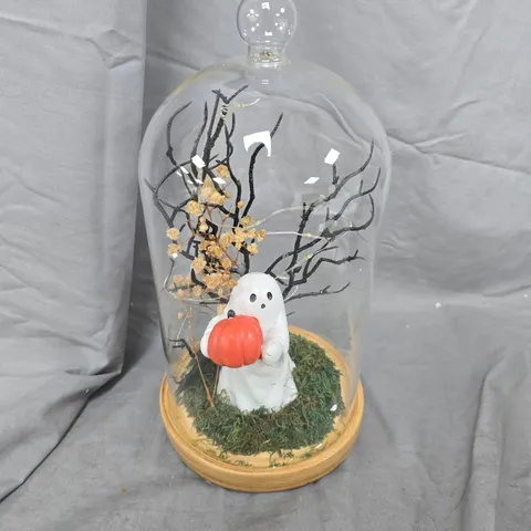 HALLOWEEN CLOCHE WITH GHOST SCENE – GLASS DOME, GHOST HOLDING PUMPKIN