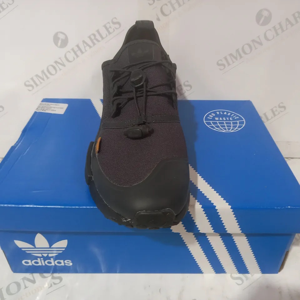 BOXED PAIR OF ADIDAS NMD R1 SHOES IN BLACK UK SIZE 7.5
