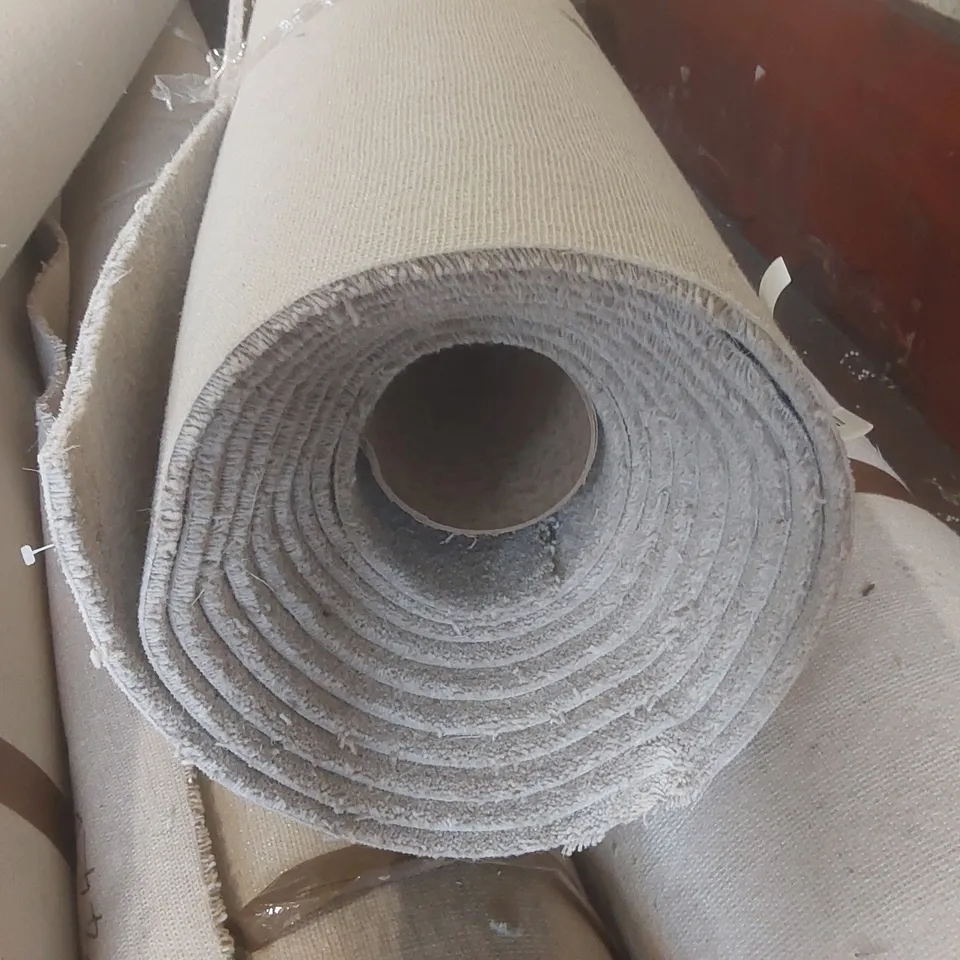 ROLL OF QUALITY LINGDALE ELITE BURNSALL CARPET - APPROXIMATELY 3 x 6.9m