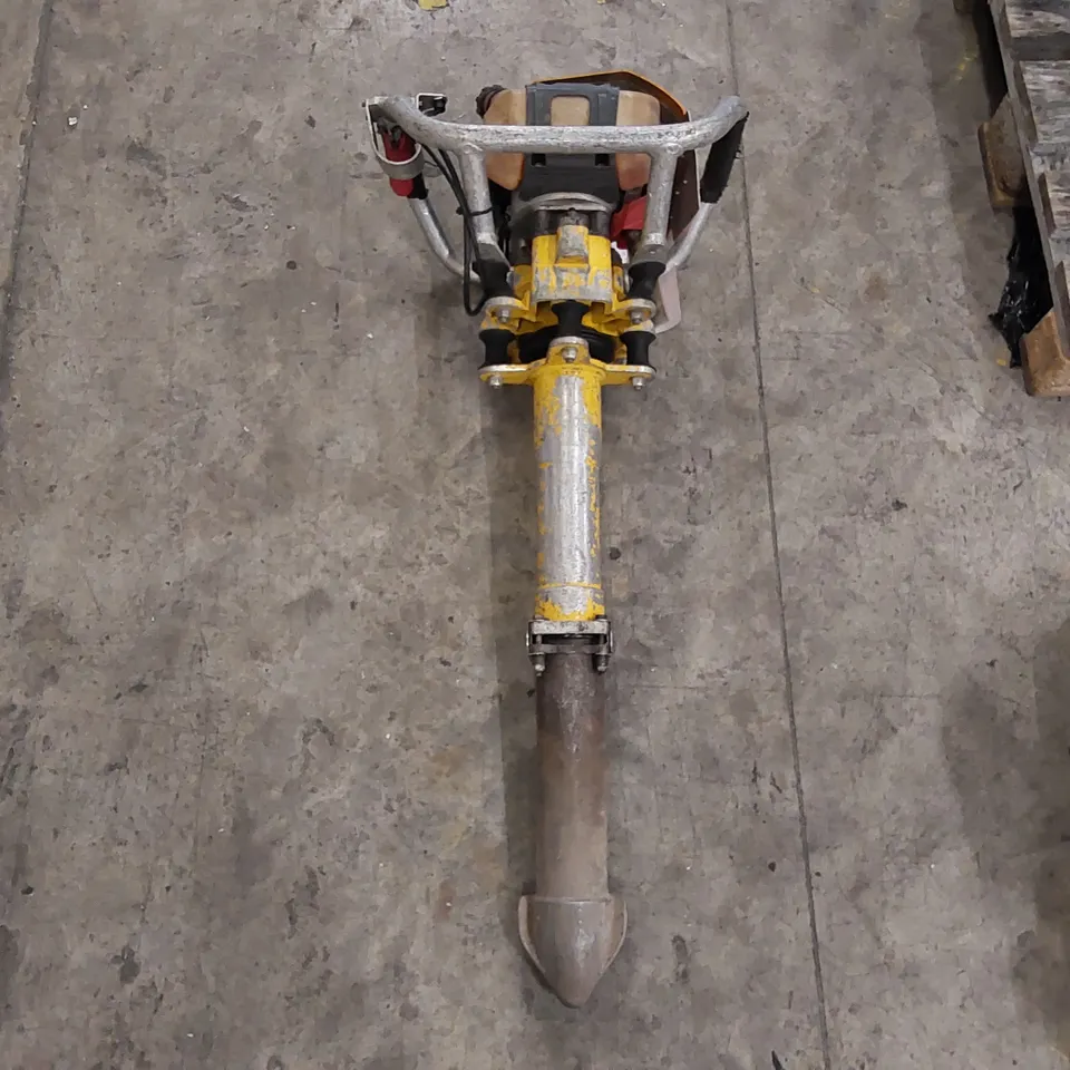 ROBEL 2 STROKE VERTICAL TAMPER