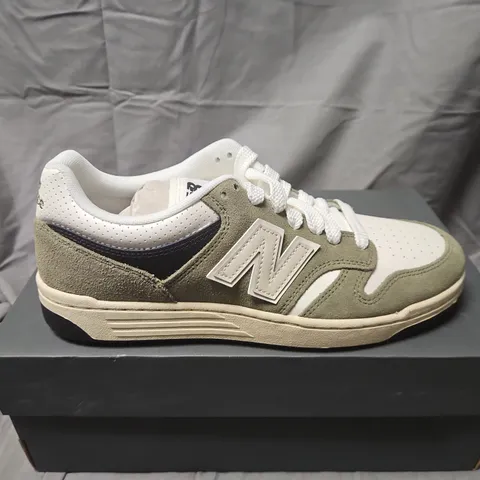 BOXED NEW BALANCE BB480PEO TRAINERS β OLIVE/WHITE, US 9.5 (UK 9)