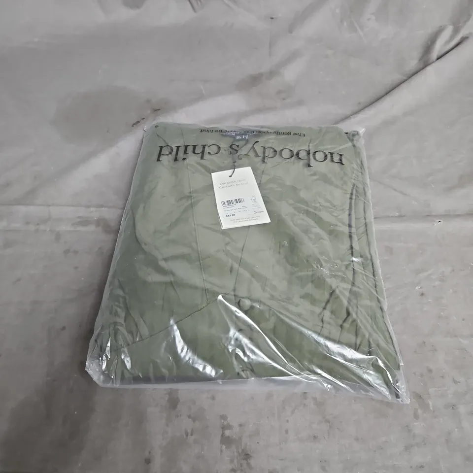 NOBODY'S CHILD SHORT SLEEVE STARLIGHT MIDI DRESS IN GREEN SIZE 6