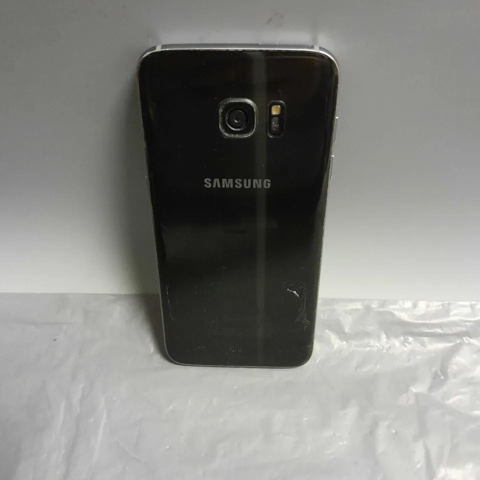 SAMSUNG S7 EDGE IN BLACK