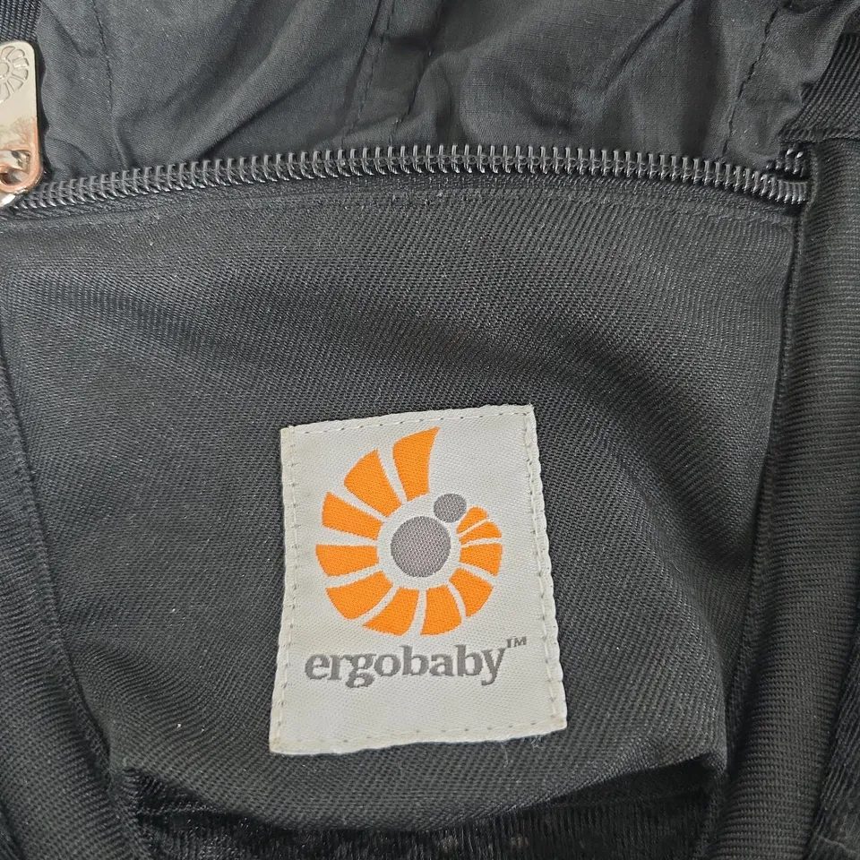 Ergobaby Omni Breeze Baby Carrier – Onyx Black (BCZ360PONYX)