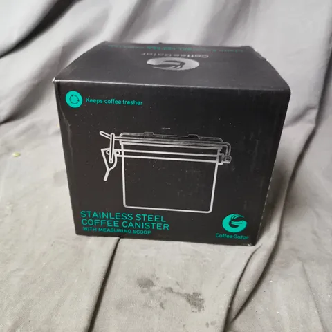 BOX OF APPROXIMATELY 25 ASSORTED ITEMS TO INCLUDE: COFFEE CANISTER AND DOG PHOTO+FRAME