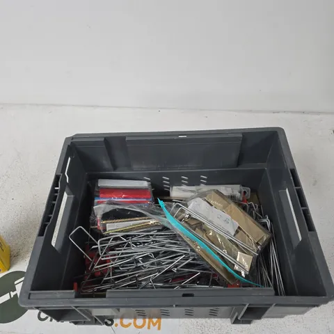 TOTE OF APPROXIMATELY 12 ASSORTED ITEMS TO INCLUDE: TACWISE STAPLES