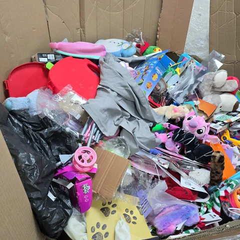 APPROXIMATELY 100 ASSORTED TOYS/GAME PRODUCTS TO INCLUDE PLUSH TOYS, BOARD GAMES, BOOKS ETC - COLLECTION ONLY 