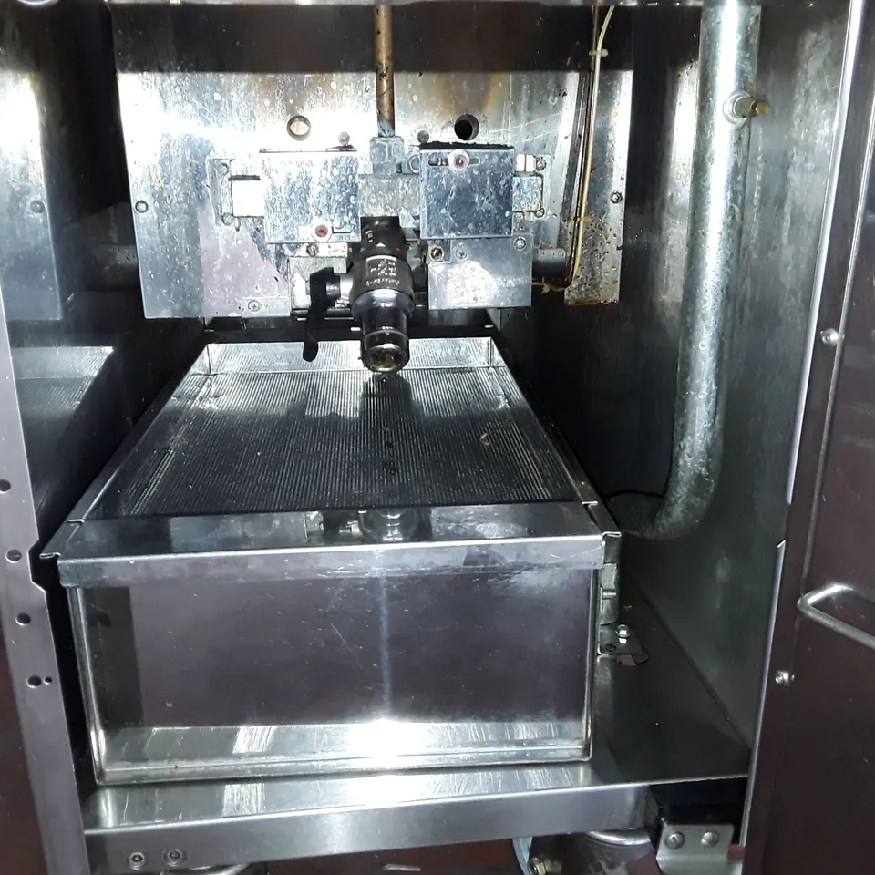 BARON WHEELED CATERING DEEP FAT FRYER 