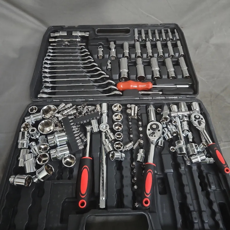 UNBRANDED SOCKET SET WITH CARRY CASE 