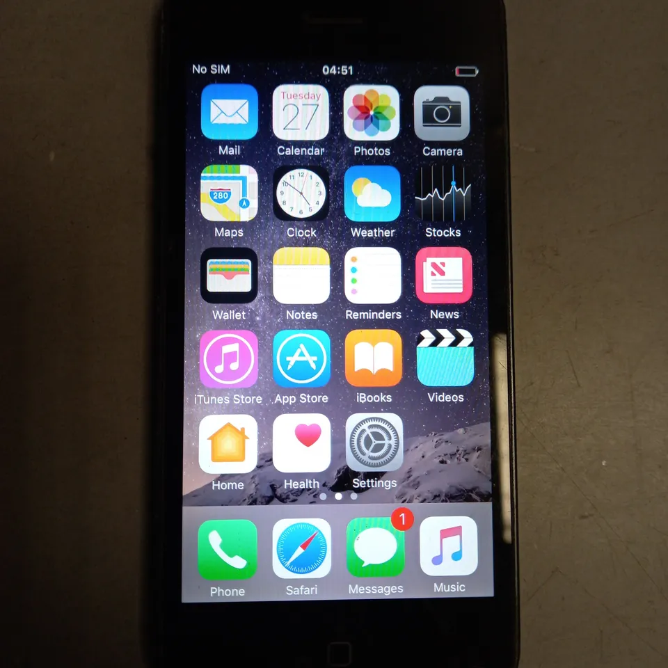 APPLE MD297KN/A IPHONE 5 16GB BLACK MOBILE PHONE