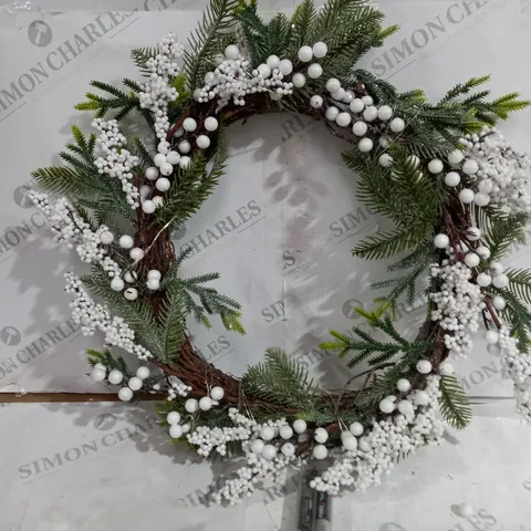 HOME REFLECTIONS 50CM PRE-LIT BERRY WREATH