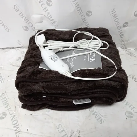 BOXED COZEE HOME FAUX FUR HEATED THROW IN CHOCOLATE