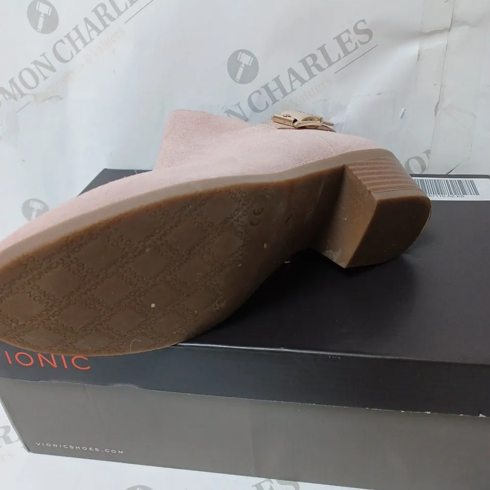 BOXED VIONIC ORTHOTIC MILLIE ANKLE BOOTS W/ FMT TECHNOLOGY, BLUSH - SIZE 5 