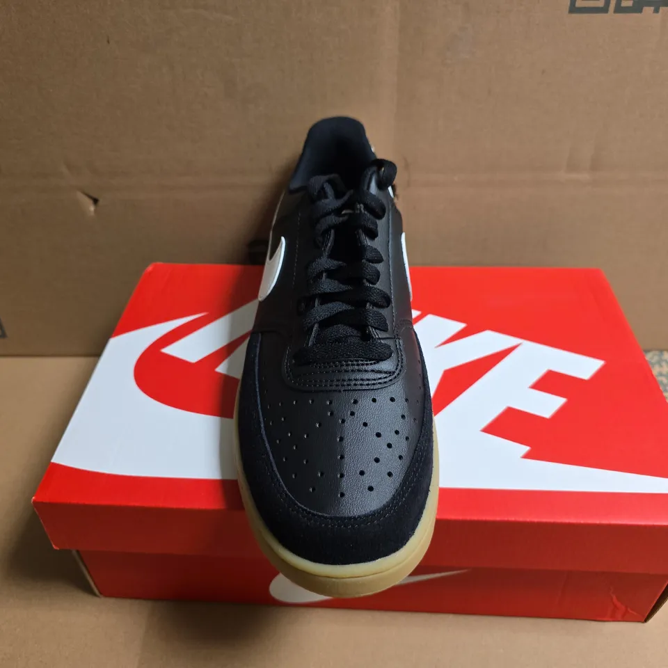 BOXED PAIR OF NIKE COURT VISION LO TRAINERS IN BLACK- UK 7.5