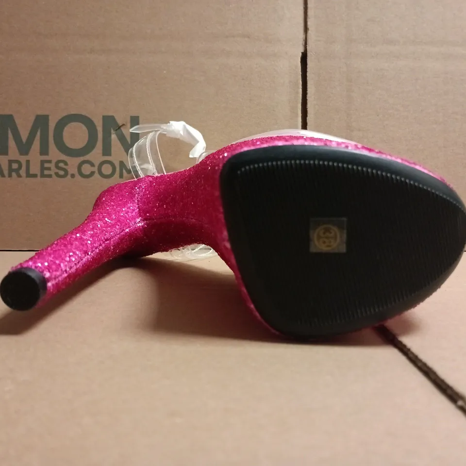 BOXED PAIR OF HELLA HEELS THE GLITTERATI XTRA CLASSIC STILETTO HEELS IN PINK SIZE 5