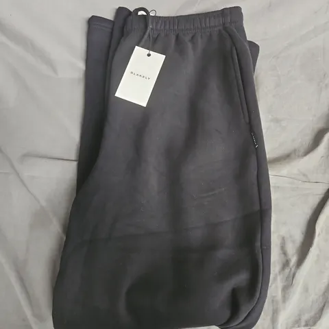 BLAKELY BLACK JOGGERS – 2 EXTRA LARGE