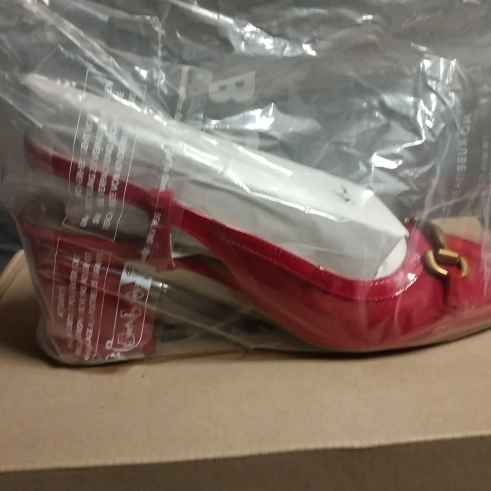 BODEN WOMEN'S RED BUCKLE-STRAP HEELED SHOE – UK 5.5 (EU 38)