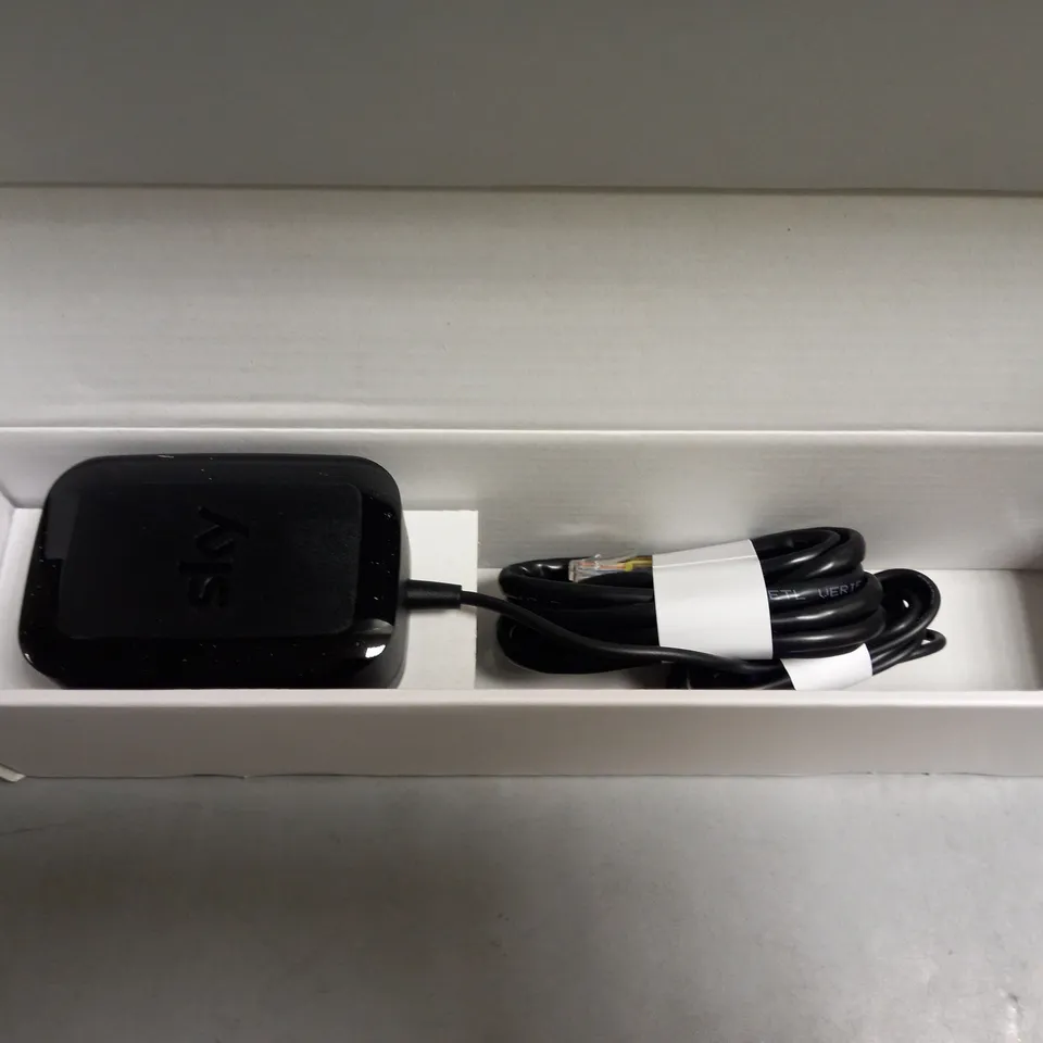 BOXED SKY BROADBAND POWER CABLE