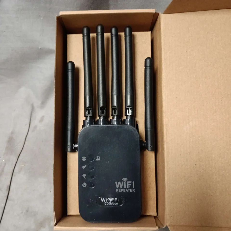 WIFI REPEATER 1200 MBPS BOXED