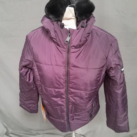 REGATTA GREAT OUTDOORS WINNIE BAFFLE SHOWER PROOF COAT IN DEEP PLUM SIZE 10