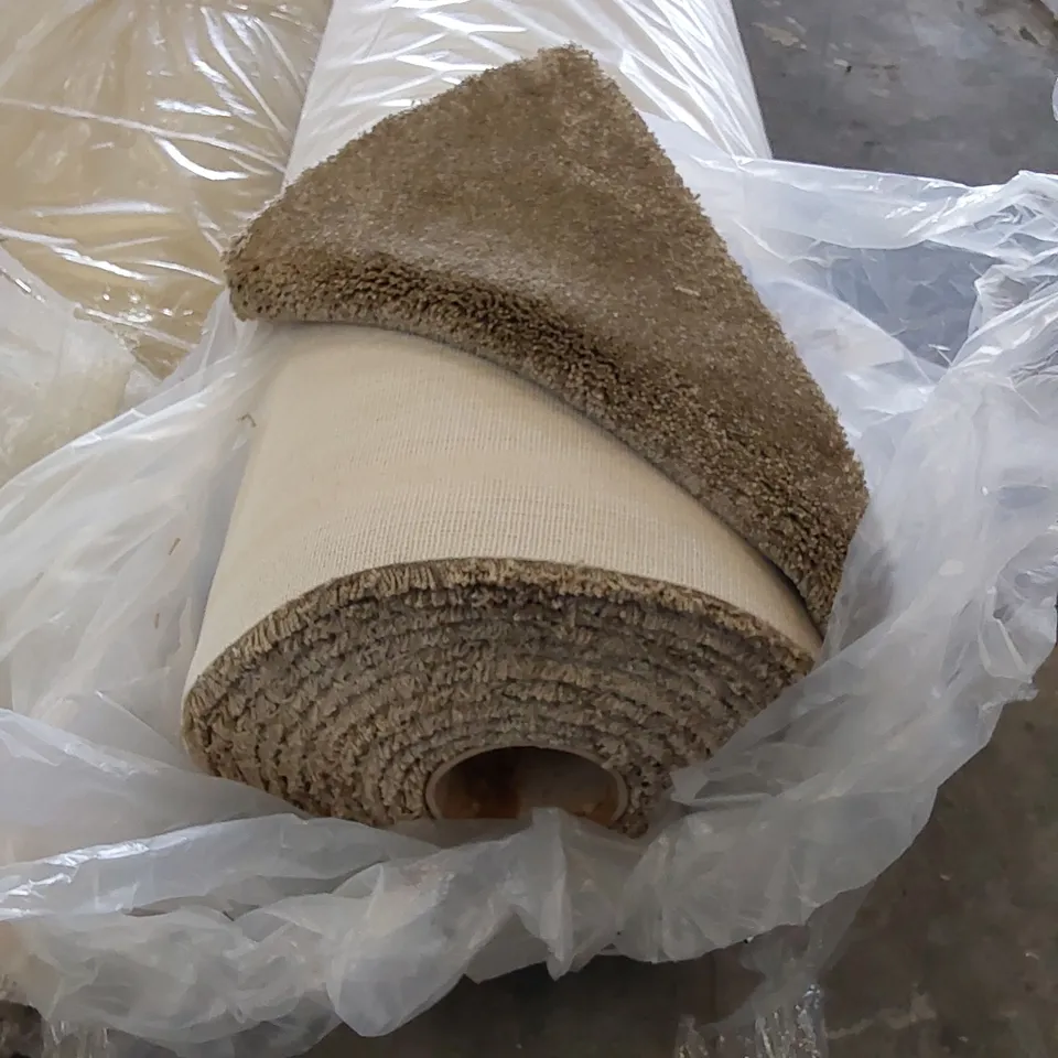 ROLL OF QUALITY ULTIMATE IMPRESSIONS BARONIAL CARPET // SIZE: APPROXIMATELY 5 X 8.5m