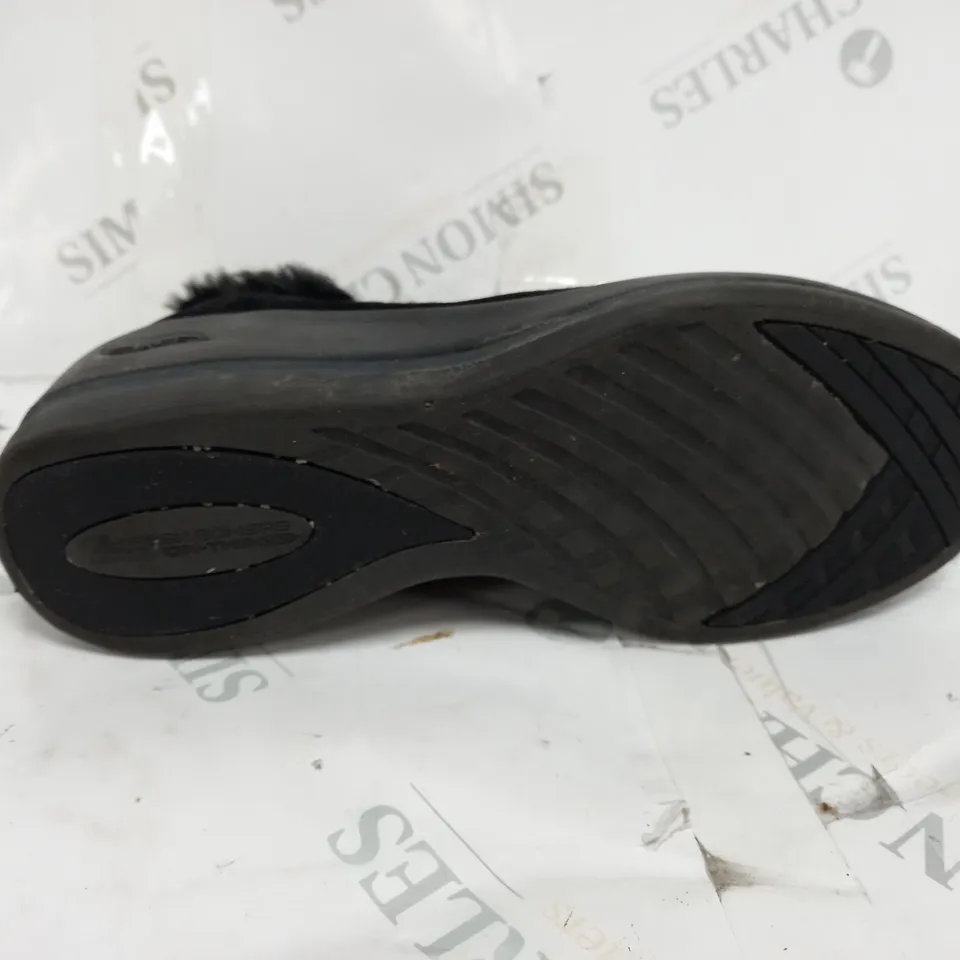 SKECHERS BLACK WEDGE BOOTS - SIZE 5.5