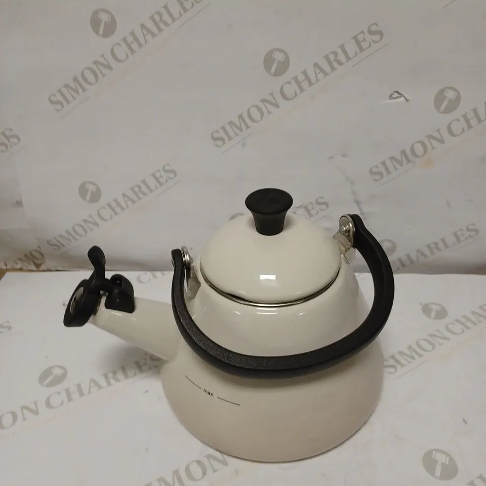 LE CREUSET STOVETOP KETTLE 1.6L