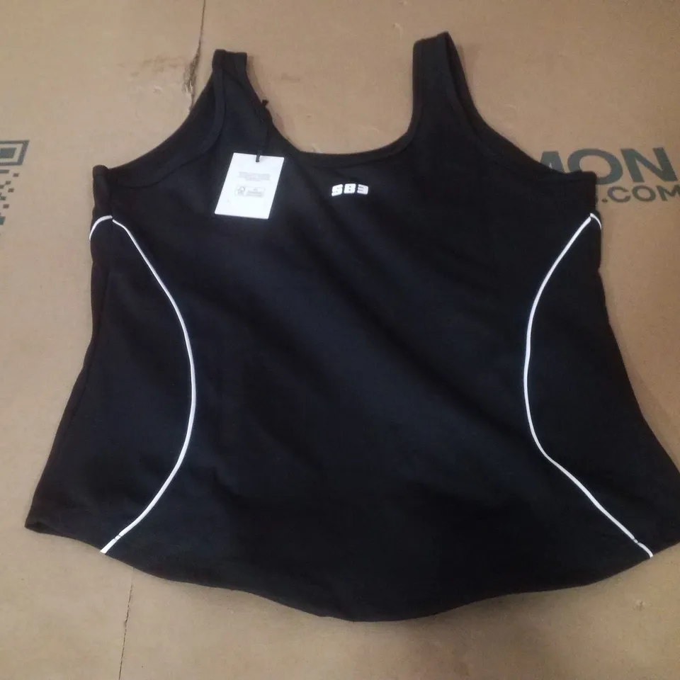 BOX CONTAINING APPROXIMATELY 32 BRAND NEW SIMPLY BE BLACK/WHITE PIPING VEST - SIZE 16