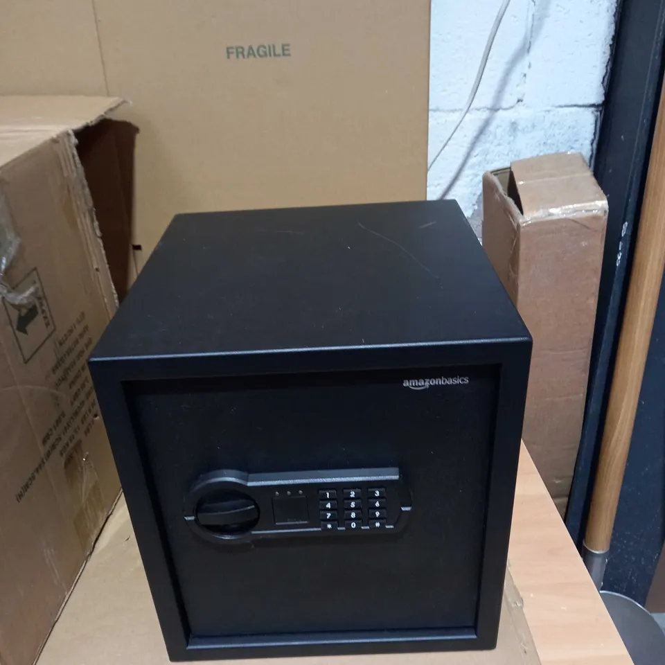 AMAZONBASICS 34L HOME SAFE