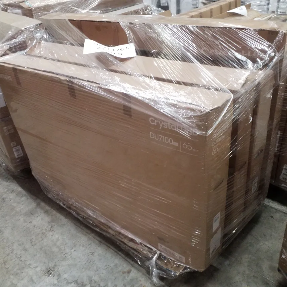 PALLET CONTAINING 5 ASSORTED DAMAGED TVS