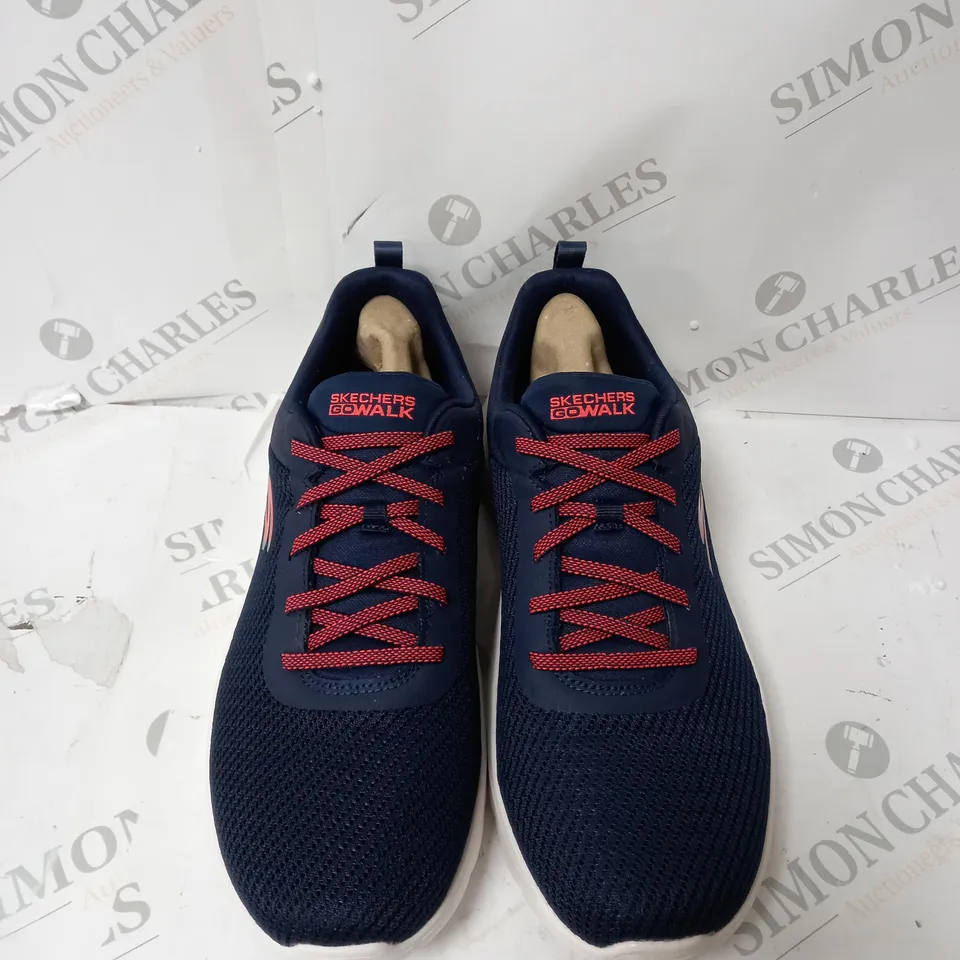 SKECHER AIR COOLED GOGA MAT GO WALK TRAINERS - SIZE 8