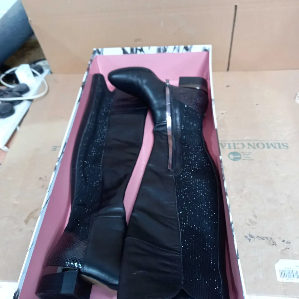 MODA OVER THE KNEE GLITZ BOOT 