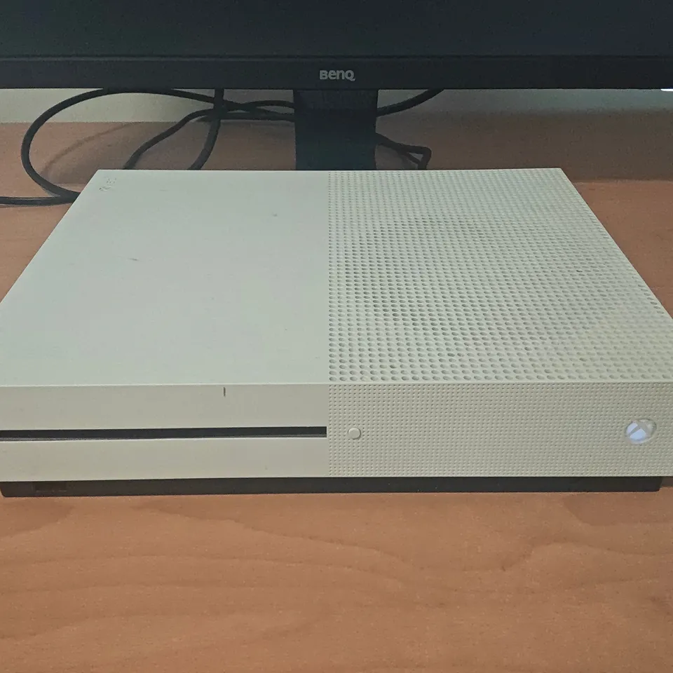 UNBOXED XBOX ONE S DISC EDITION CONSOLE - 1681