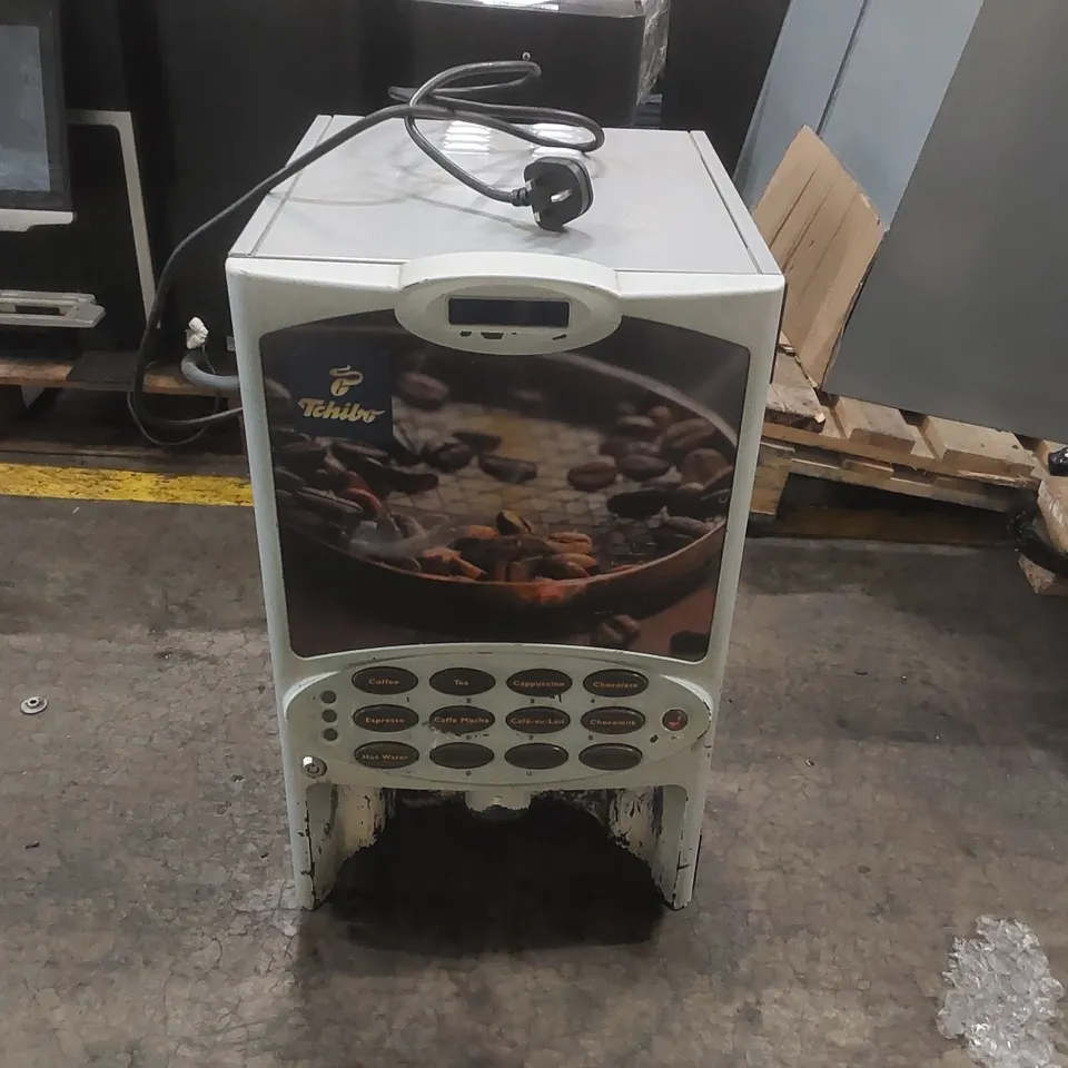 ADESSO COMMERCIAL COFFEE VENDING MACHINE