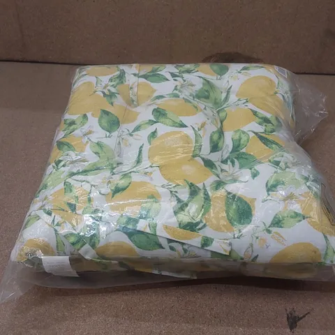 BAGGED PAIR OF LEMON DESIGN GARDEN CUSHIONS