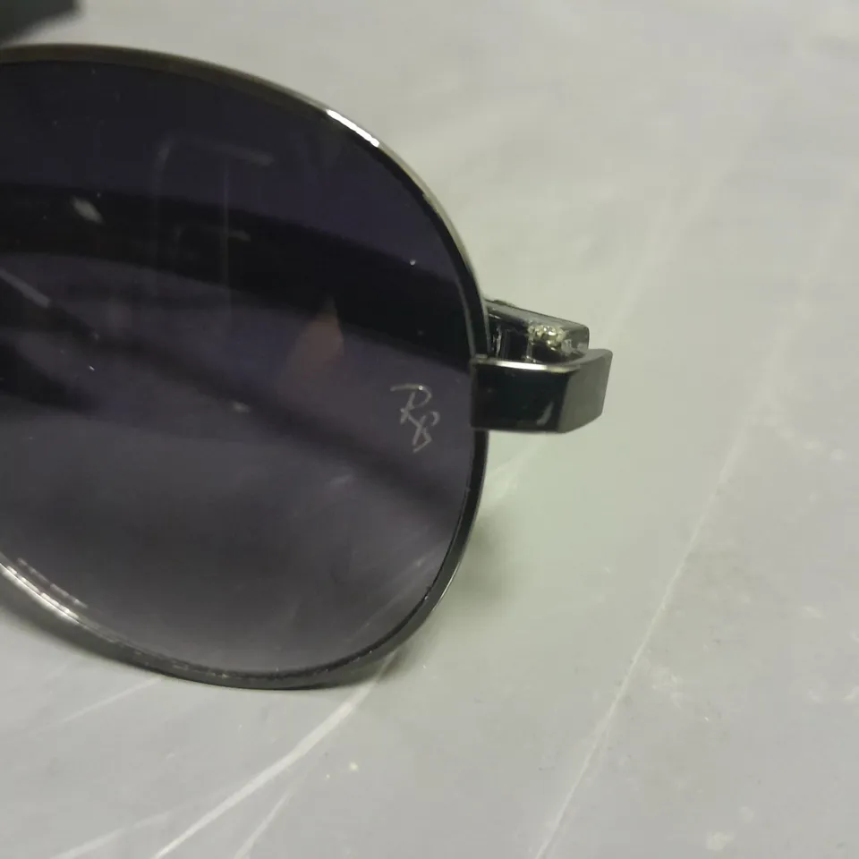 BOXED RAY BAN TECH GLASSES