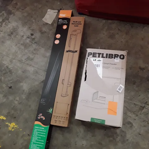 PALLET OF ASSORTED HOUSEHOLD GOODS AND PRODUCT TO INCLUDE; PETLIBRO SMART FEEDER, MULTI-USE RETRACTABLE GATE, HYGGER NATURE PRO AQUARIUM LED LIGHT ETC 