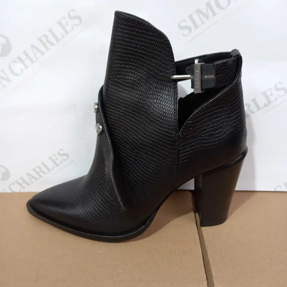 BLACK STUDDED POINTED TOE HEELED BOOT UK SIZE 7 