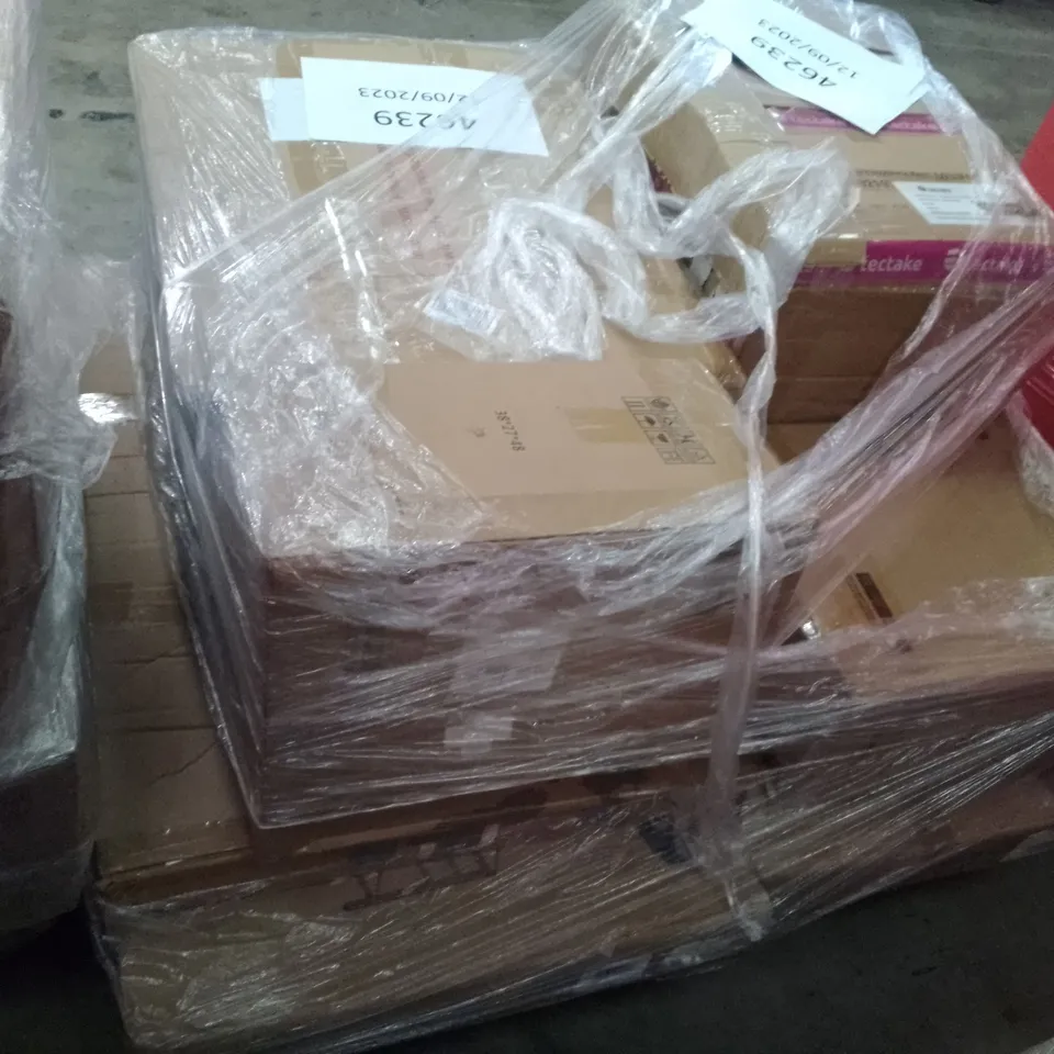 PALLET OF ASSORTED ITEMS INCLUDING PHIVILLA RATTAN CHAIR SET, SOLAR PANEL, COMPUTER DESK