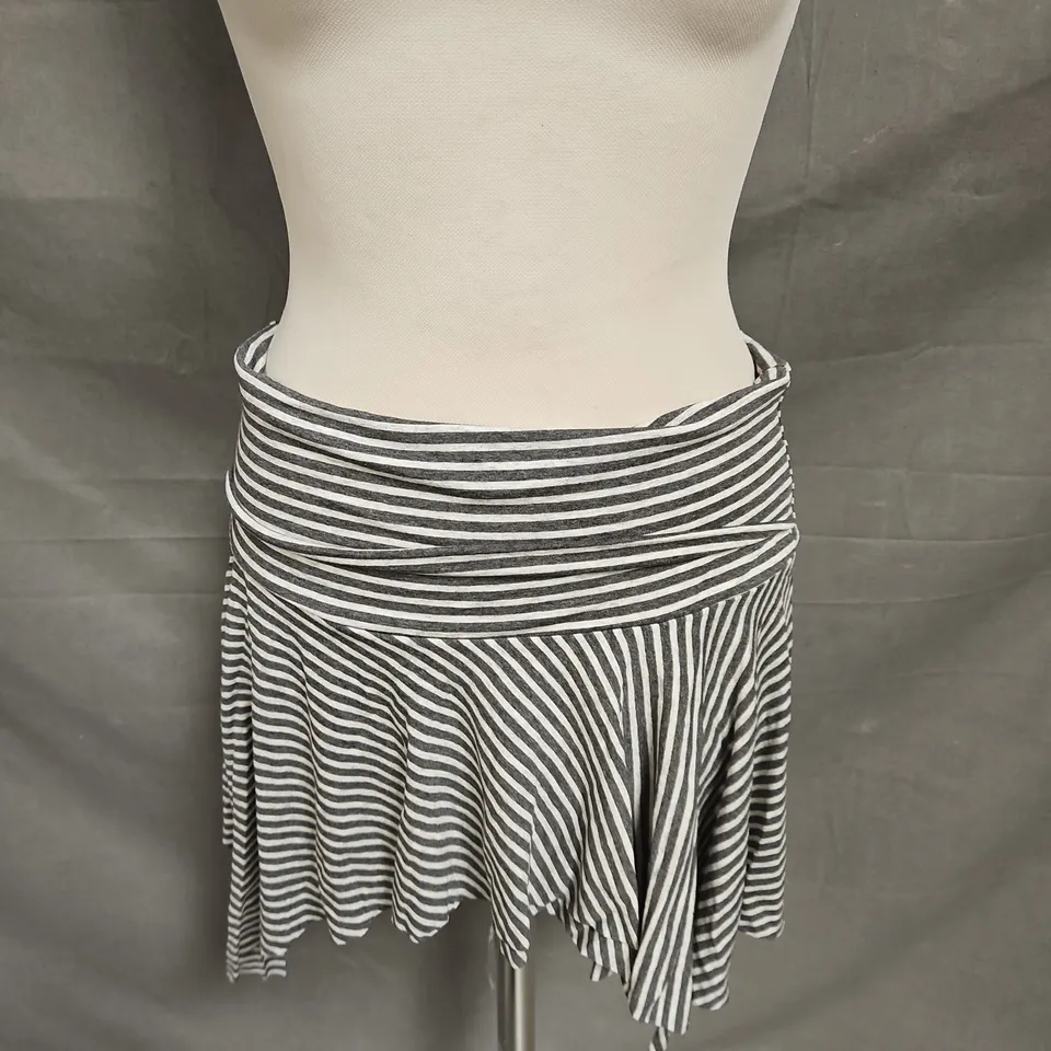 URBAN OUTFITTERS ARI FOLDOVER STRIPE ASYMMETRIC MINI SKIRT IN GREY SIZE M