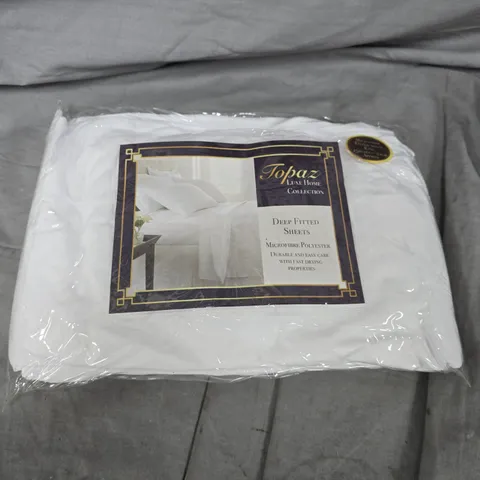 BOX OF APPROX 30 DEEP FITTED SHEETS