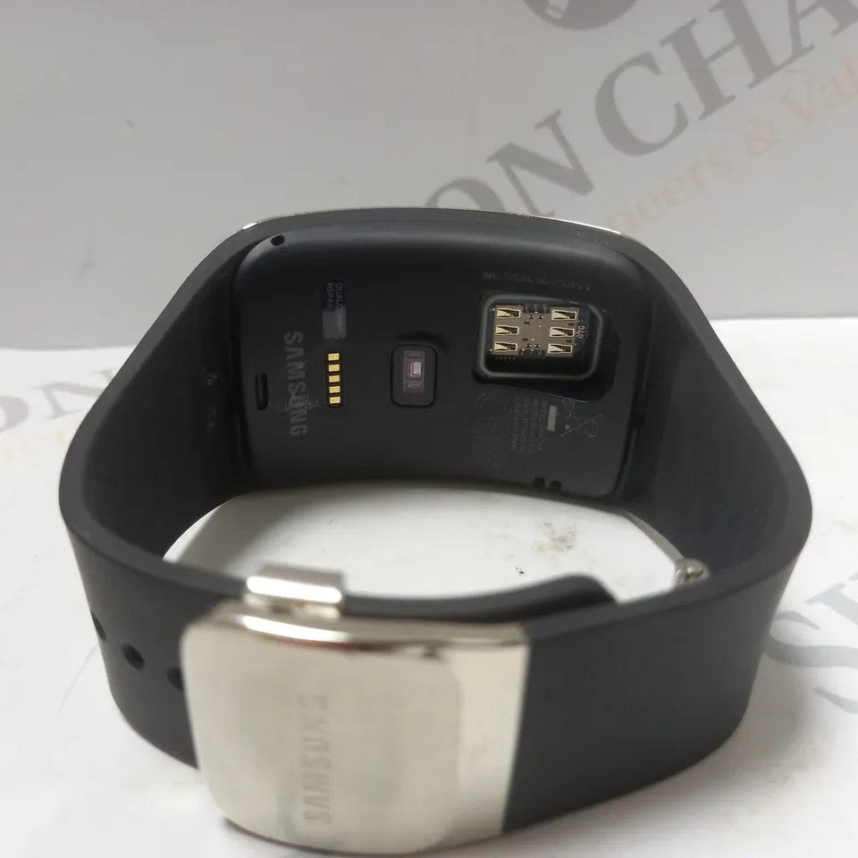 SAMSUNG GEAR S SMARTWATCH