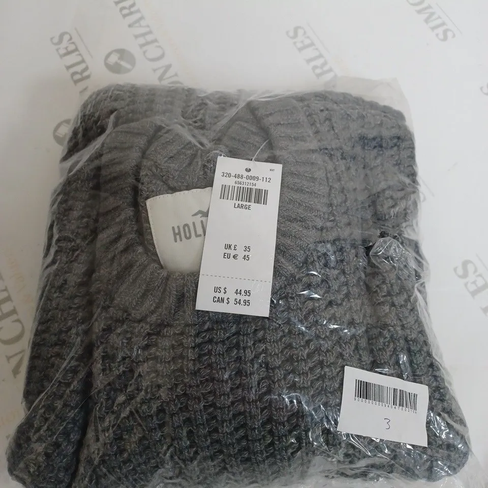 HOLLISTER KNITTED SWEATER SIZE L