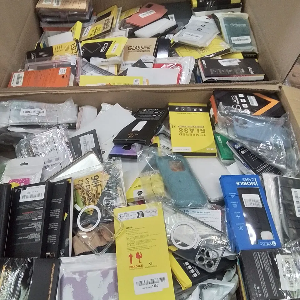 PALLET CONTAINING VERY LARGE AMOUNT OF BRAND NEW PHONE CASES [MODELS AND MAKES VARY]
