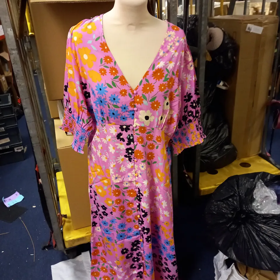 PINK FLORAL DRESS SIZE 16