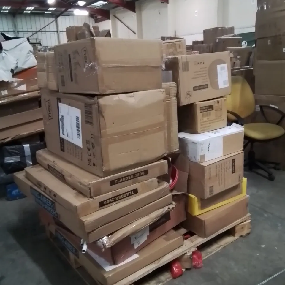 PALLET OF NEO PRODUCTS AND ASSORTED HOUSEHOLD GOODS TO INCLUDE,ELECTRIC CLOTHES RACK,LADDER,ACRYLIC,ACRYLIC SNOWMAN,WHEEL BARROW,HEATER