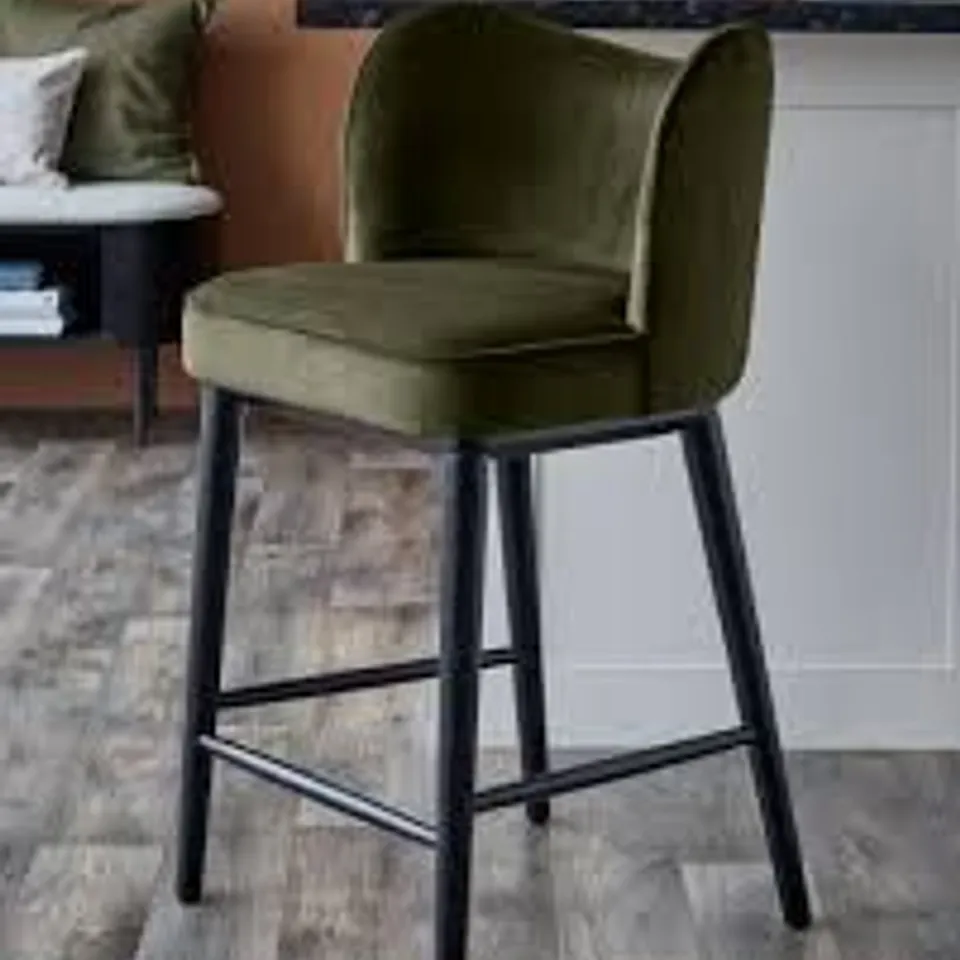 BOXED DANETTI EVELYN OLIVE GREEN VELVET BAR STOOL