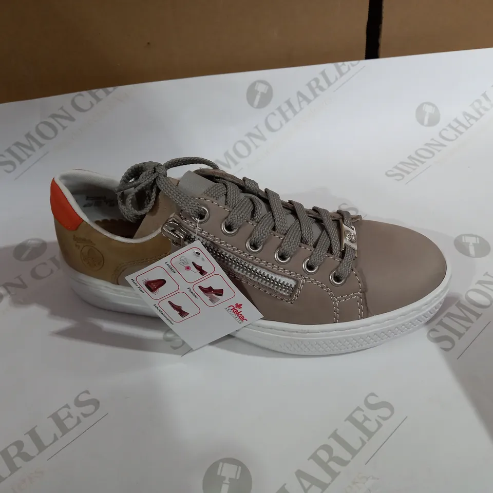 RIEKER BEIGE TRAINERS SIZE 4