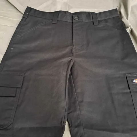 DICKIES CARGO SHORTS BLACK SIZE 33